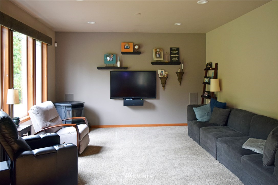 9935 Peace Road Blaine, WA 98230 - Photo 10 of 25 Gallery Image 10