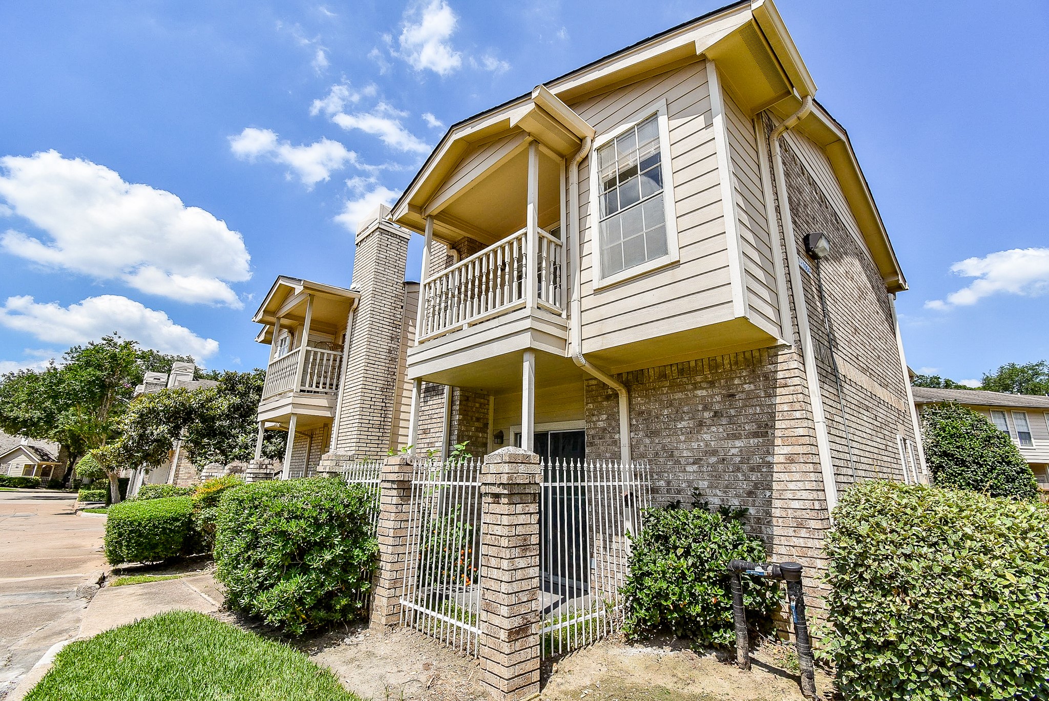 7575 Cambridge Street, Unit 1004 Houston, TX 77054 - Photo 2 of 32