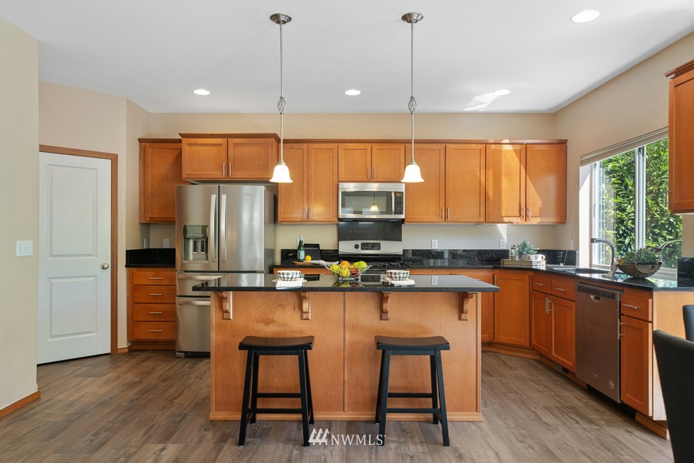 23821 17th Avenue West Bothell, WA 98021 - Photo 2 of 27