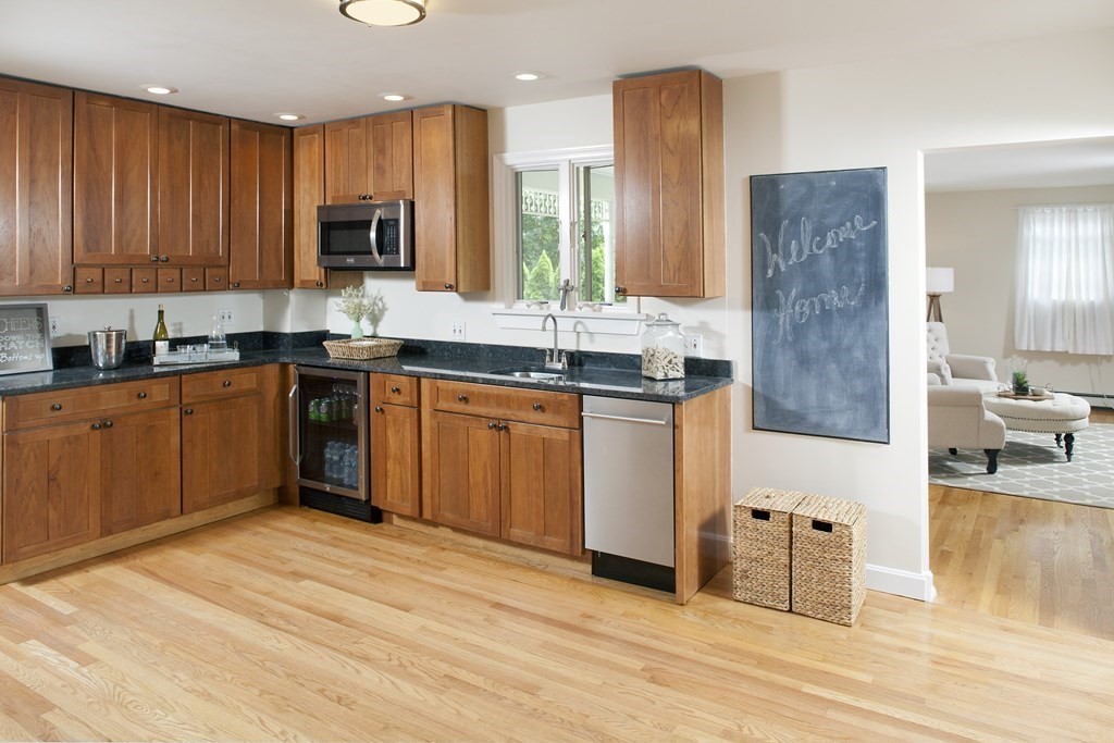 21 Maple Street Hingham, MA 02043 - Photo 9 of 29