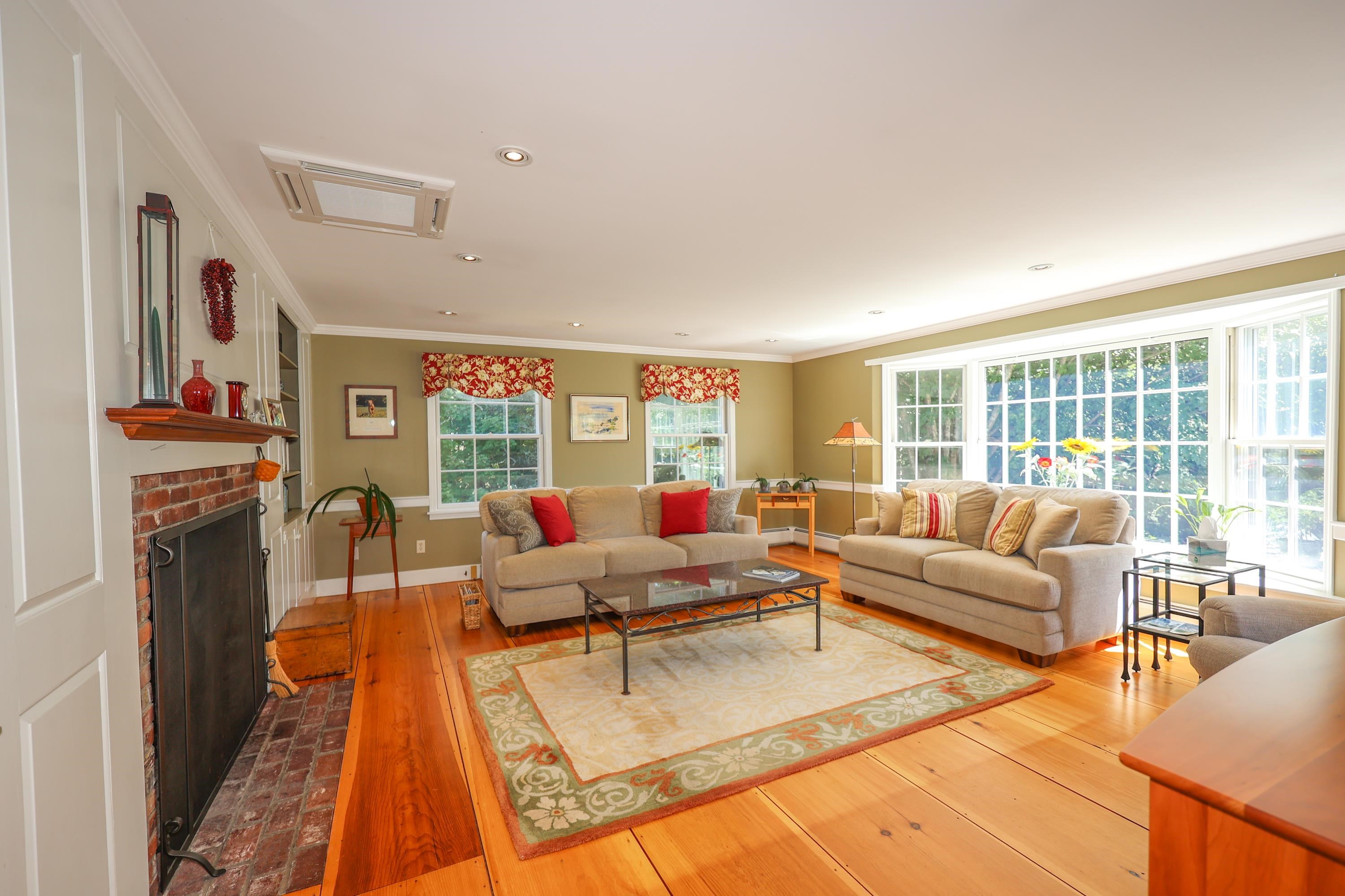 277 Gage Hill Road Hopkinton, NH 03229 - Photo 5 of 17 Gallery Image 5