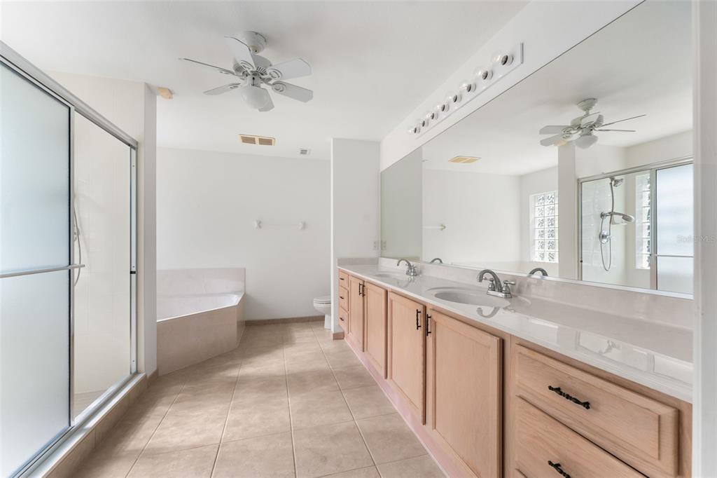 11295 Southwest 73rd Circle Ocala, FL 34476 - Photo 12 of 20