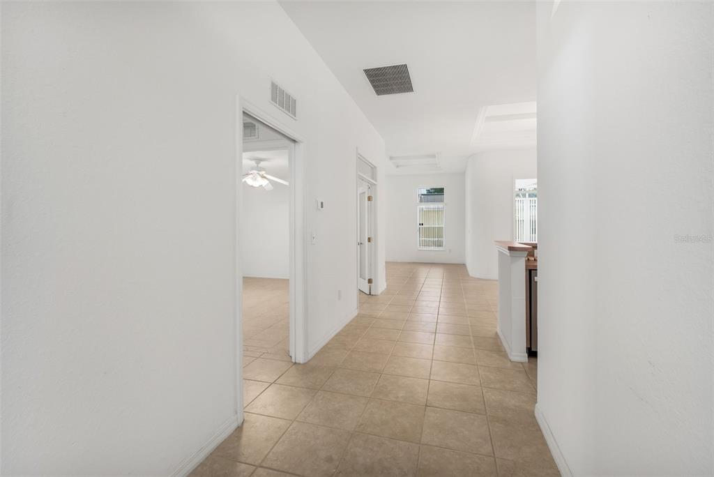 11295 Southwest 73rd Circle Ocala, FL 34476 - Photo 4 of 20