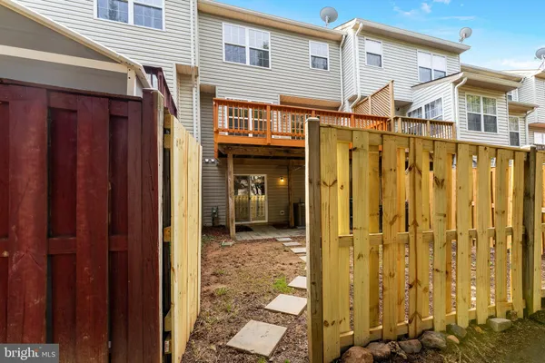 $2,700 | 4869 Benecia Lane, Dumfries, VA 22025