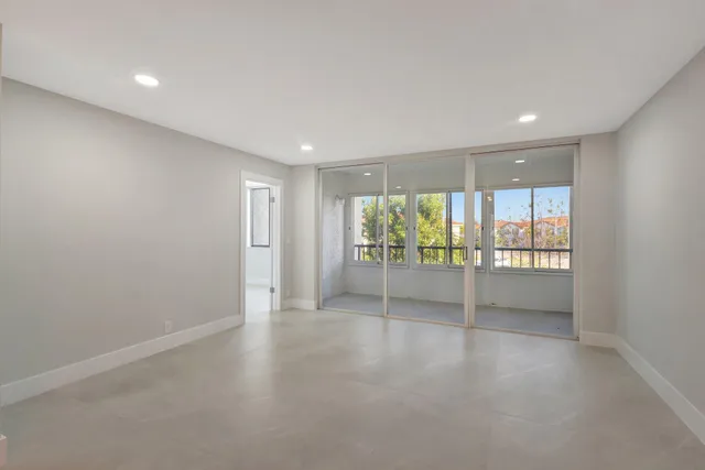 $2,500 | 4090 Tivoli Court, Unit 208, Lake Worth, FL 33467