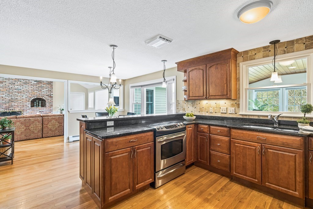 5 Windemere Drive Andover, MA 01810 - Photo 5 of 41