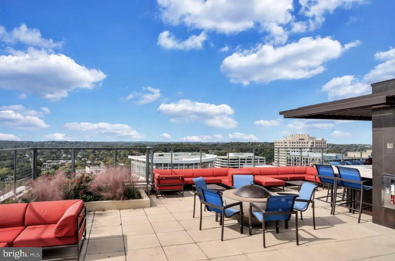 851 North Glebe Road, Unit 1516 Arlington, VA 22203 - Photo 33 of 52 Rooftop Terrace