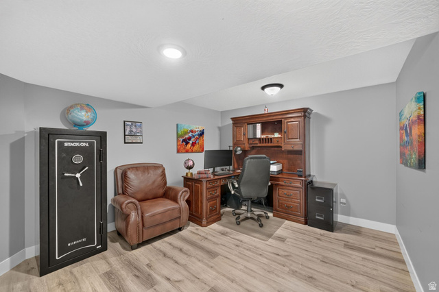 3644 Spiral Springs Road Tooele, UT 84074 - Photo 30 of 41 Bonus space - make this into an office, den, playroom or storage!