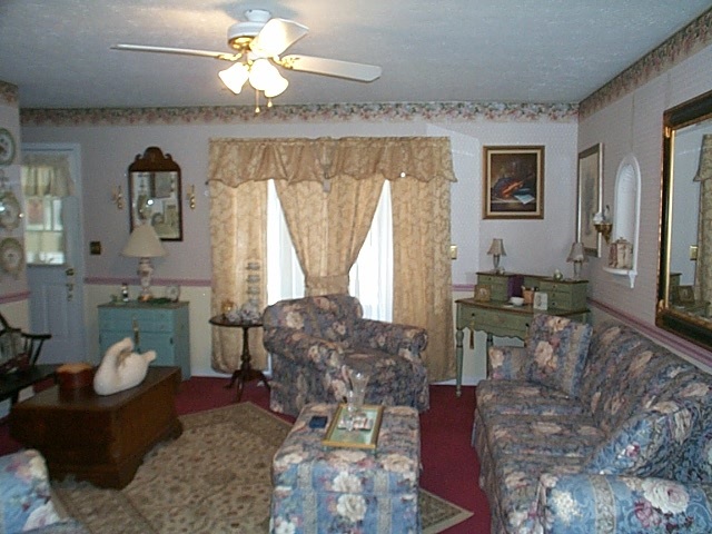 1241 Lyndhurst Road Waynesboro, VA 22980 - Photo 8 of 20 Gallery Image 8