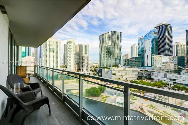 $3,900 | 92 Southwest 3rd Street, Unit 1902, Miami, FL 33130
