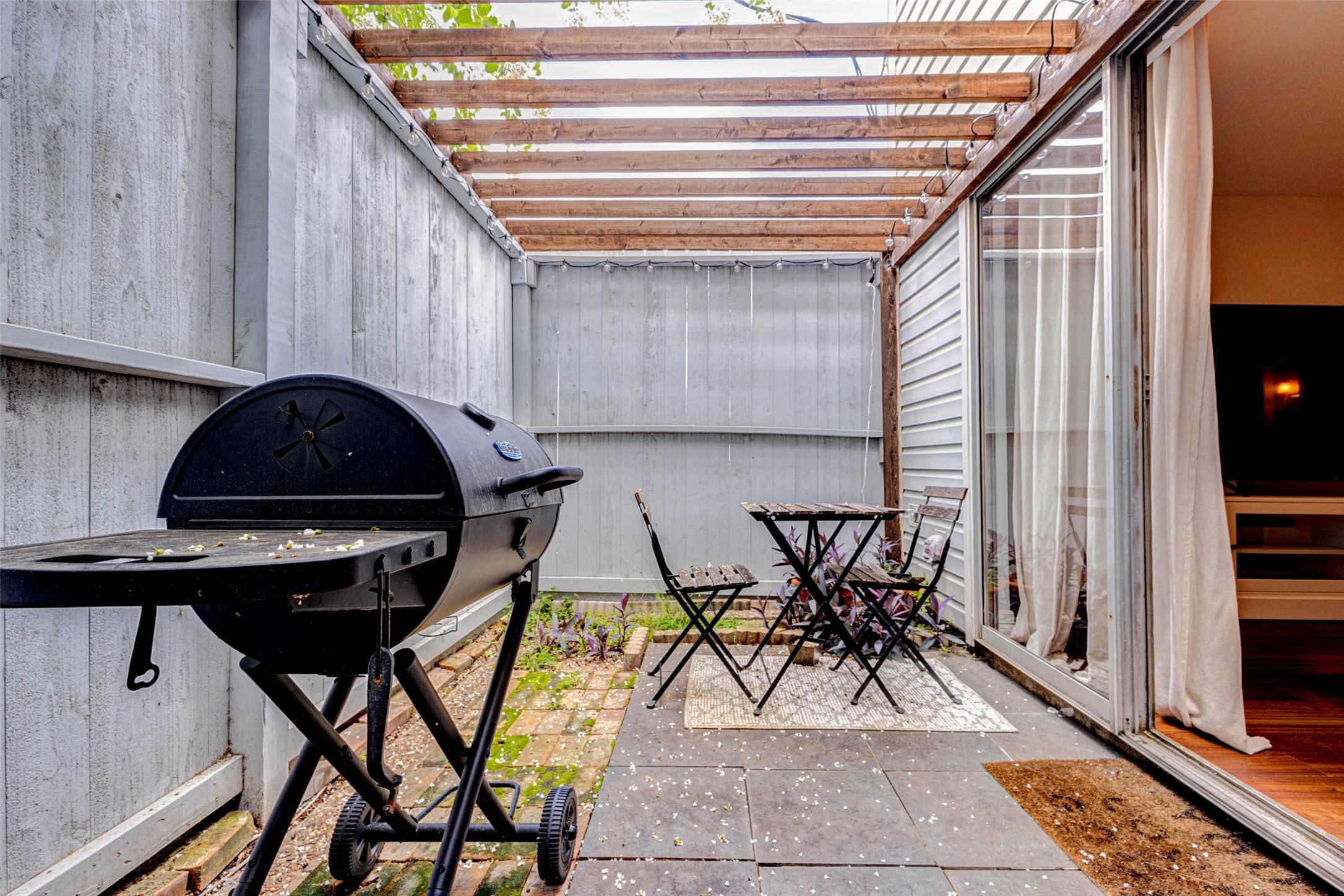 1212 Fairview Street, Unit A Houston, TX 77006 - Photo 13 of 25
