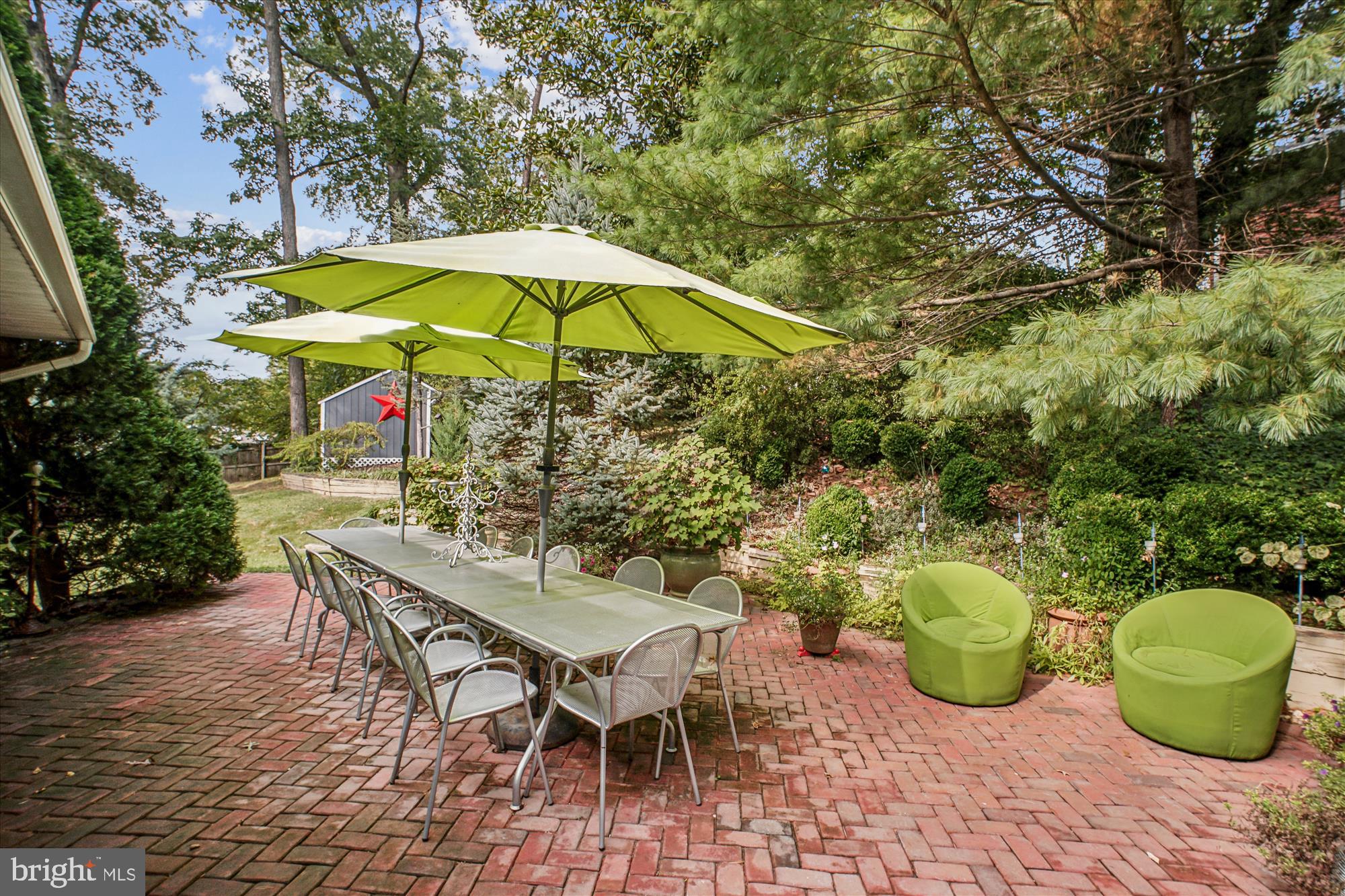 3717 Chanel Road Annandale, VA 22003 - Photo 43 of 57 a view of a chairs and table in the patio