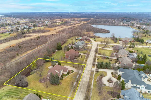 a view of sky from balcony