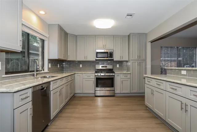 $1,995 | 15518 4 Leaf Drive, Houston, TX 77084