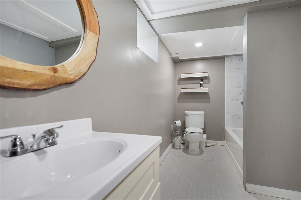 365 Middle Road Acushnet, MA 02743 - Photo 22 of 38 Gallery Image 22