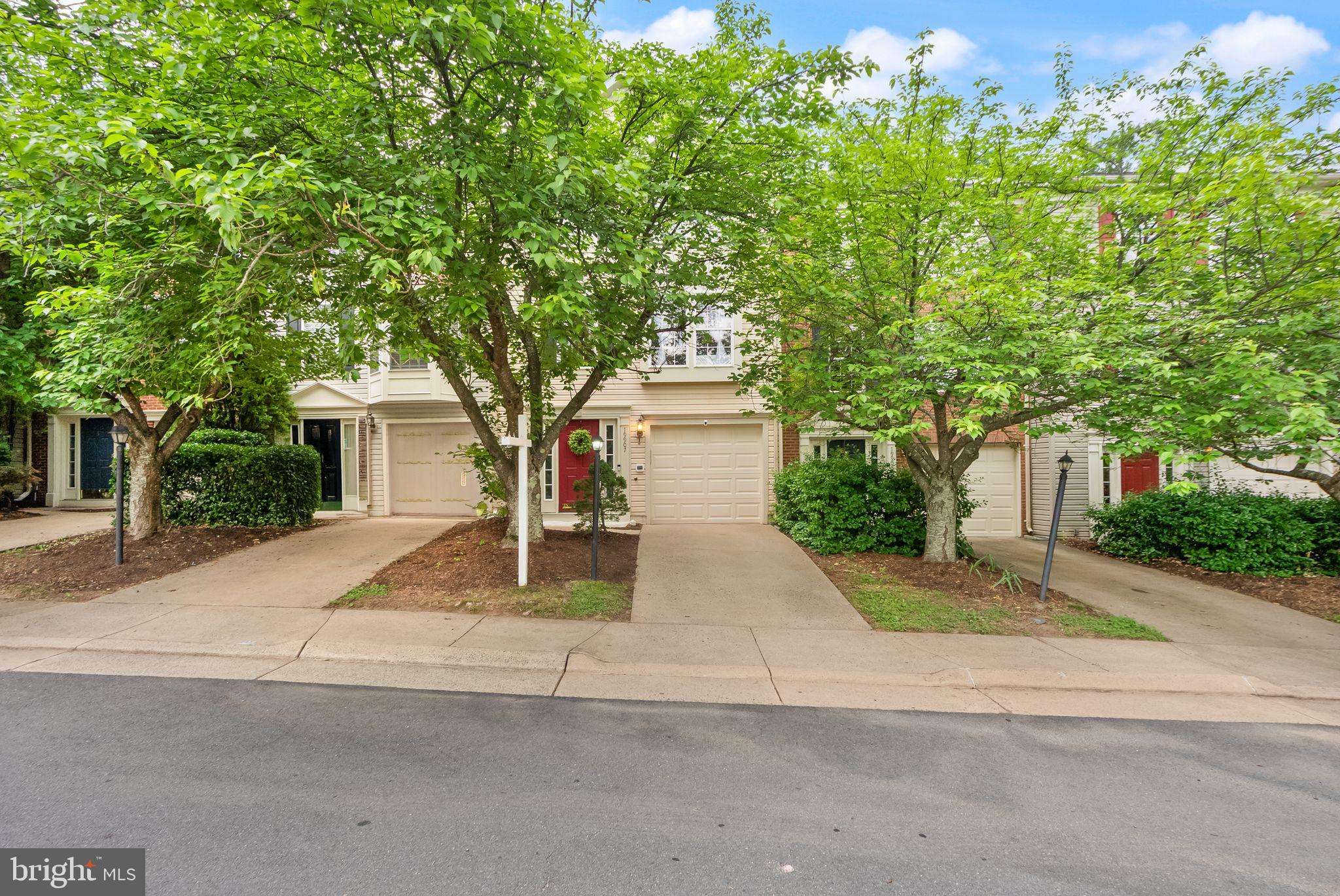19907 Ridgecrest Square Ashburn, VA 20147 - Photo 45 of 52