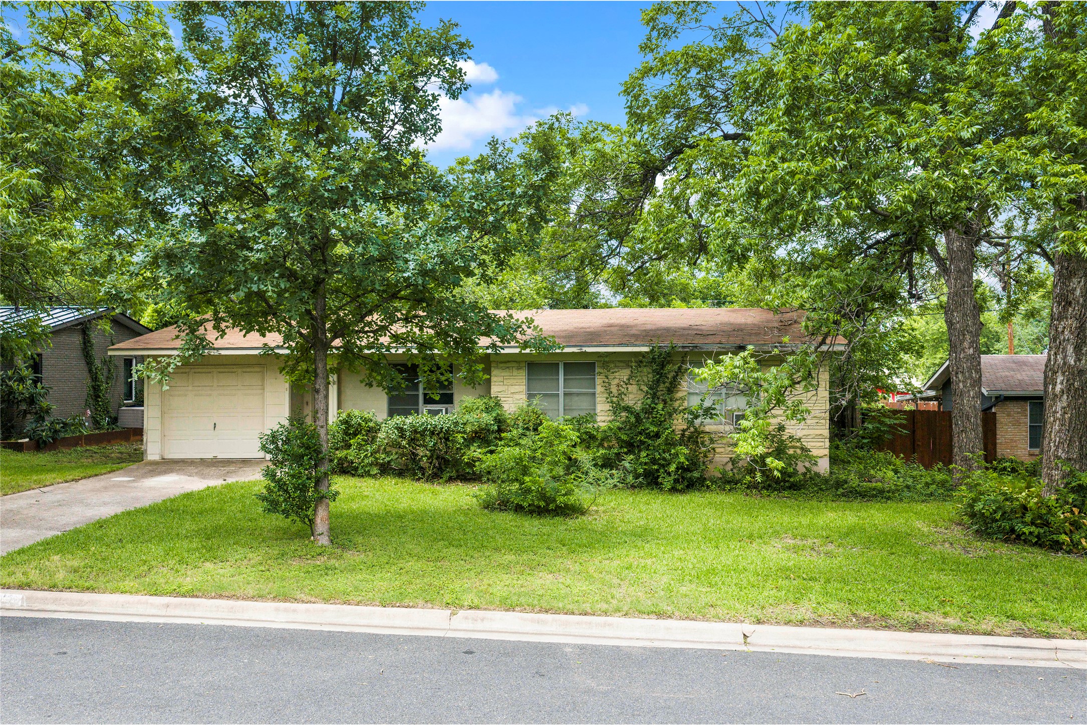 1102 Southwood Road Austin, TX 78704 - Photo 11 of 22