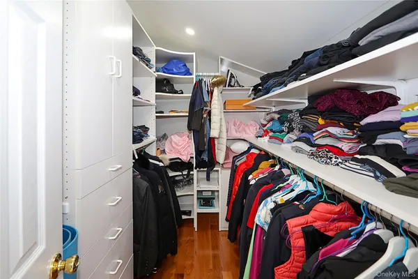 $6,000 | 11 Otsego Avenue, Dix Hills, NY 11746