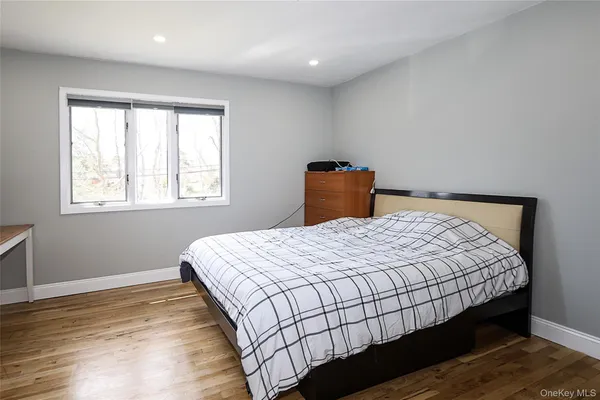 $6,000 | 11 Otsego Avenue, Dix Hills, NY 11746