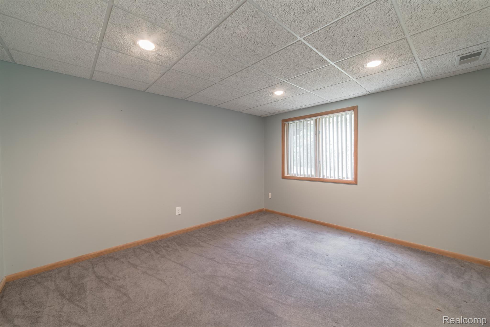 5690 Lost Lane Rochester, MI 48306 - Photo 52 of 99 5690 Lost Lane-61.jpg