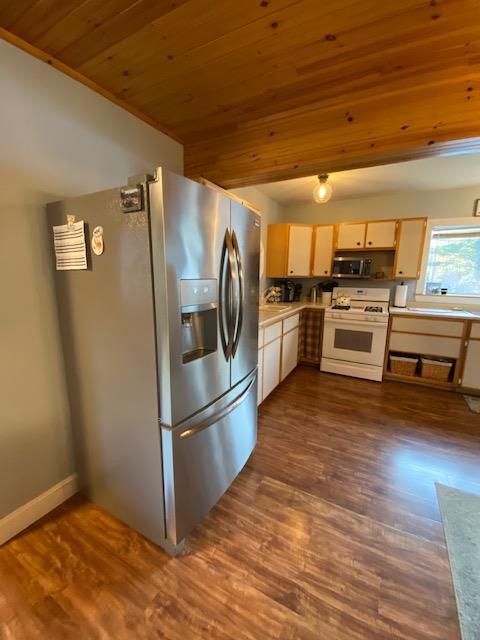 102 Sawyer Road Hampden, ME 04444 - Photo 10 of 66 IMG_1059