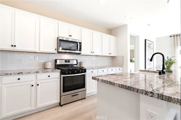 $569,900 | 39906 Felicita Parkway, Palm Desert, CA 92211