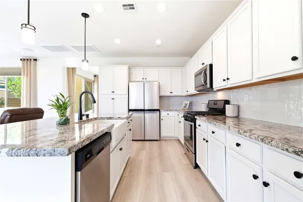 $569,900 | 39906 Felicita Parkway, Palm Desert, CA 92211