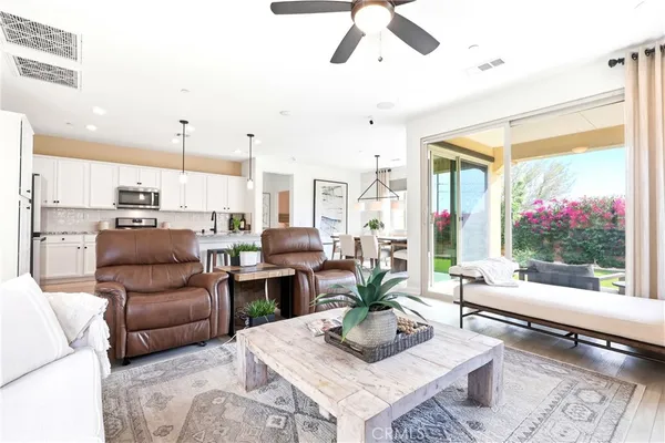 $569,900 | 39906 Felicita Parkway, Palm Desert, CA 92211