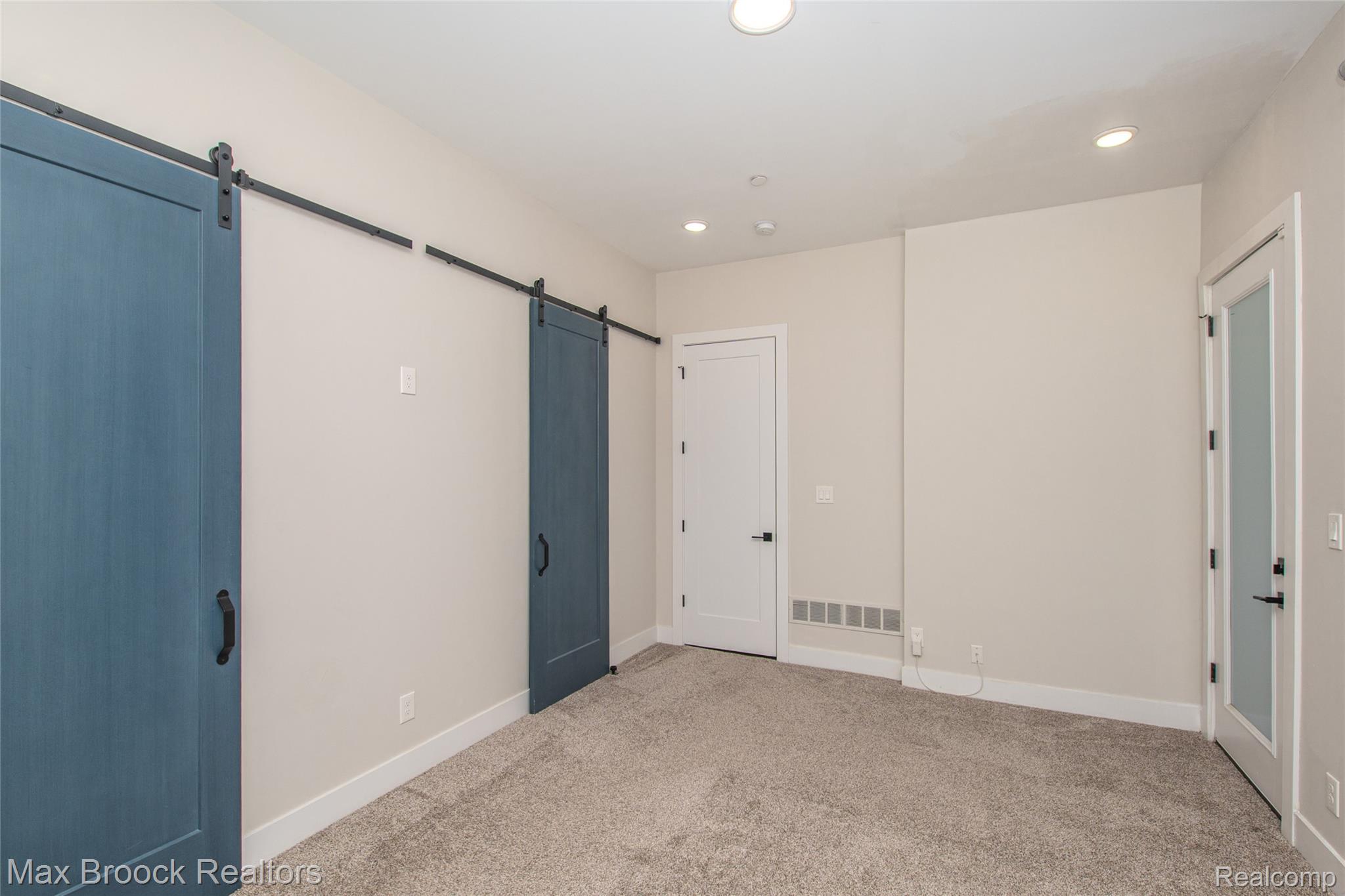 4530 Commonwealth Street, Unit 1 Detroit, MI 48208 - Photo 38 of 66 v511624_46.jpg