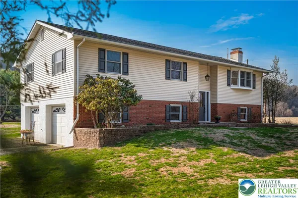 $730,000 | 1 Cross Creek Lane, Upper Black Eddy, PA 18972