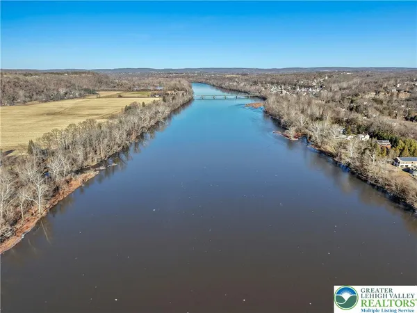$730,000 | 1 Cross Creek Lane, Upper Black Eddy, PA 18972