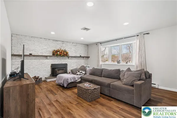 $730,000 | 1 Cross Creek Lane, Upper Black Eddy, PA 18972