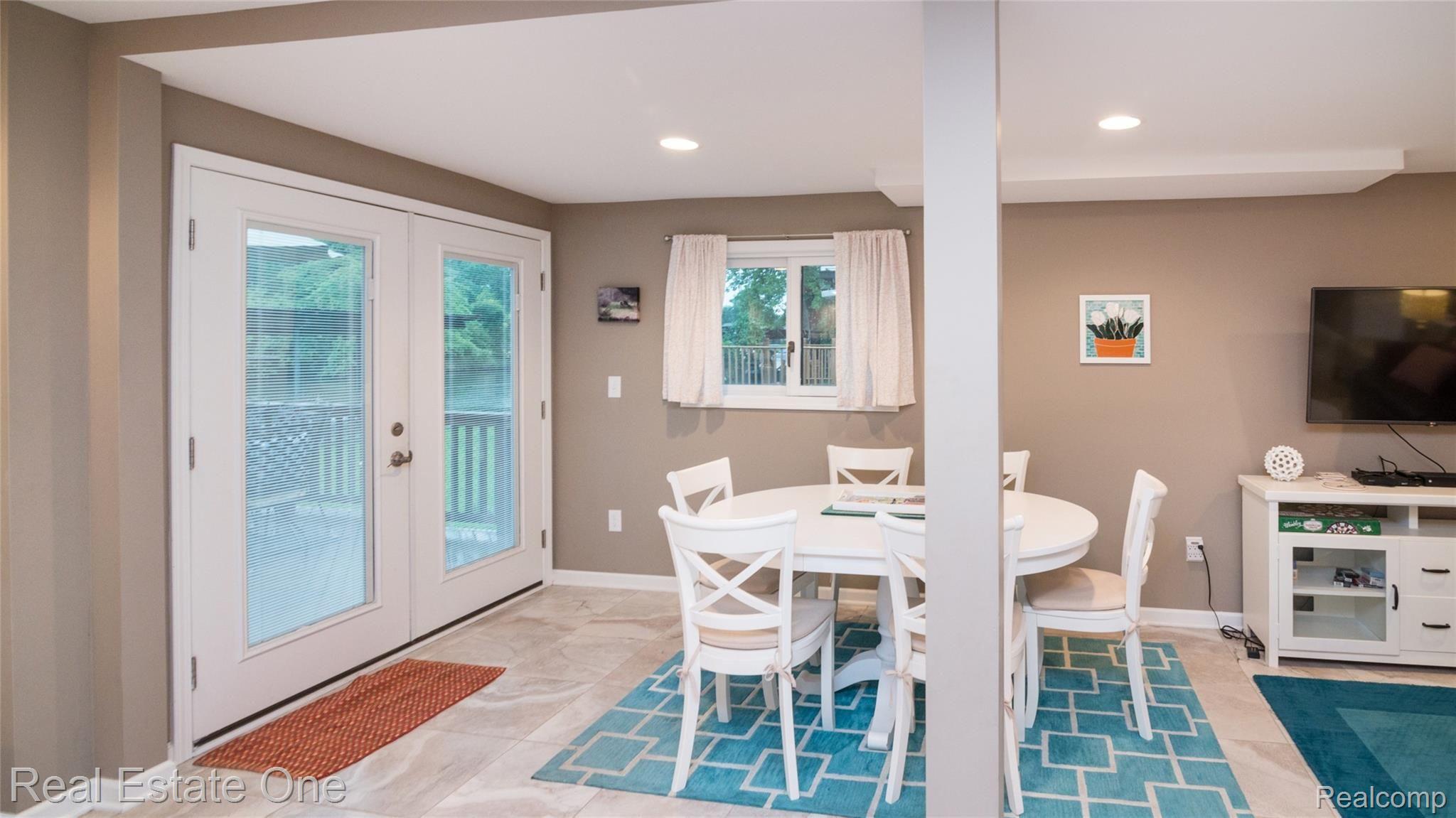 9108 Mcgregor Road Pinckney, MI 48169 - Photo 7 of 48 dsc_6471.jpg
