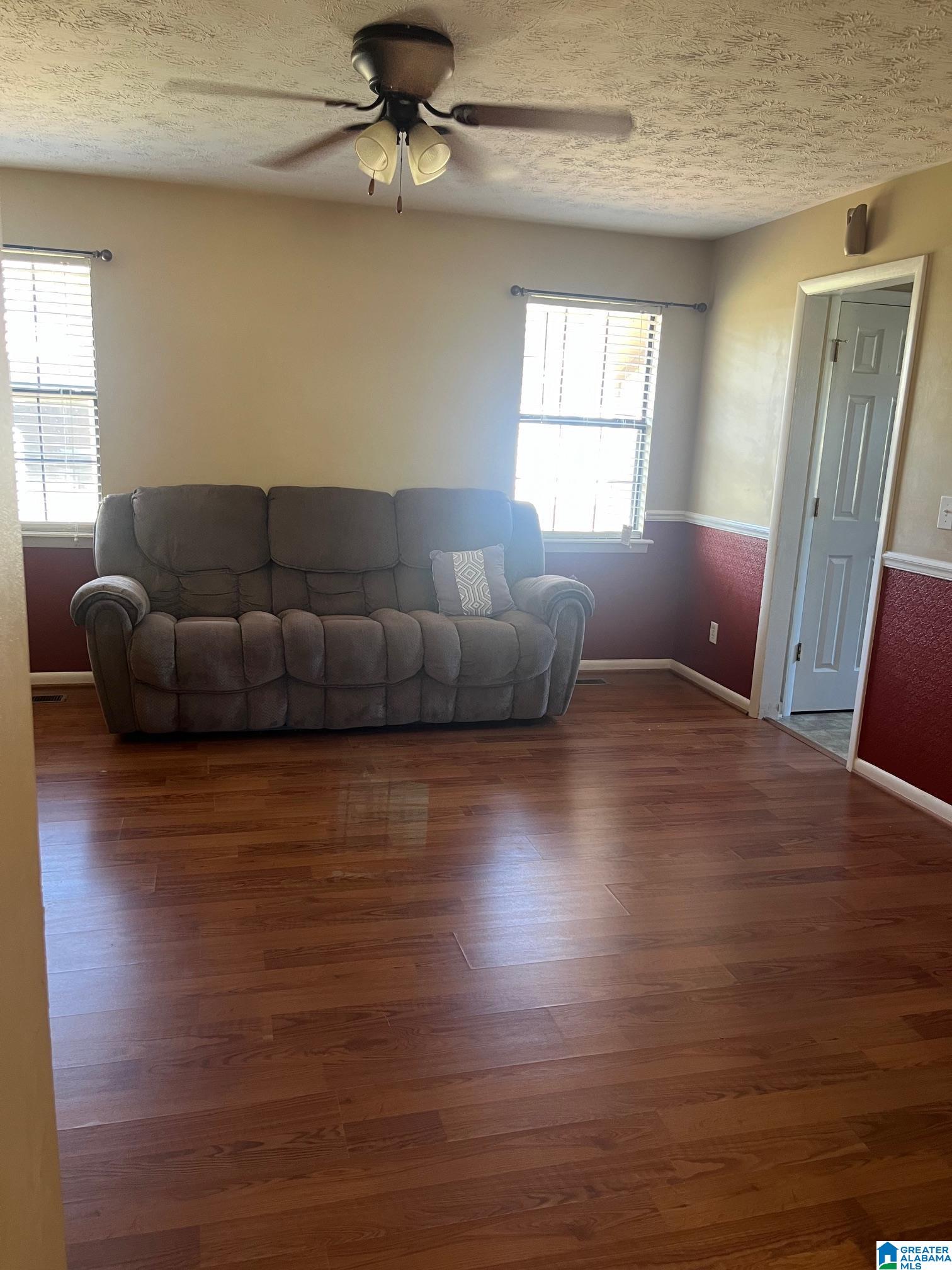 1285 Buckelew Bridge Road Anniston, AL 36207 - Photo 2 of 14