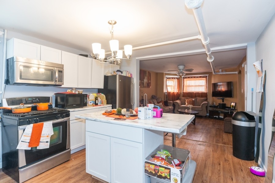 4200 West Jackson Boulevard Chicago, IL 60624 - Photo 16 of 24