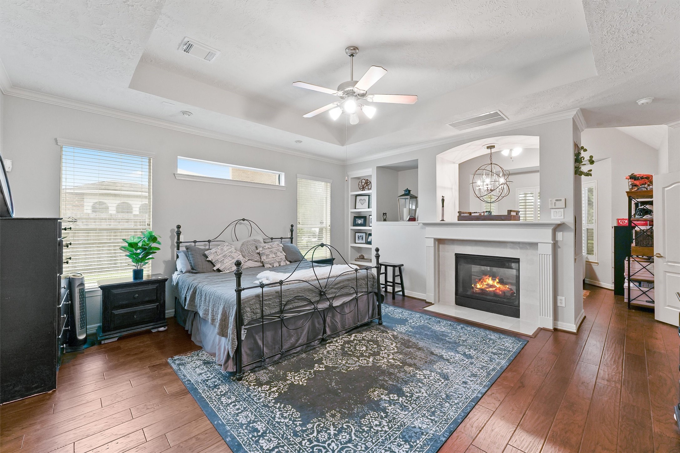 2818 Shallow Springs Court Manvel, TX 77578 - Photo 20 of 41 a living room with furniture and a fireplace