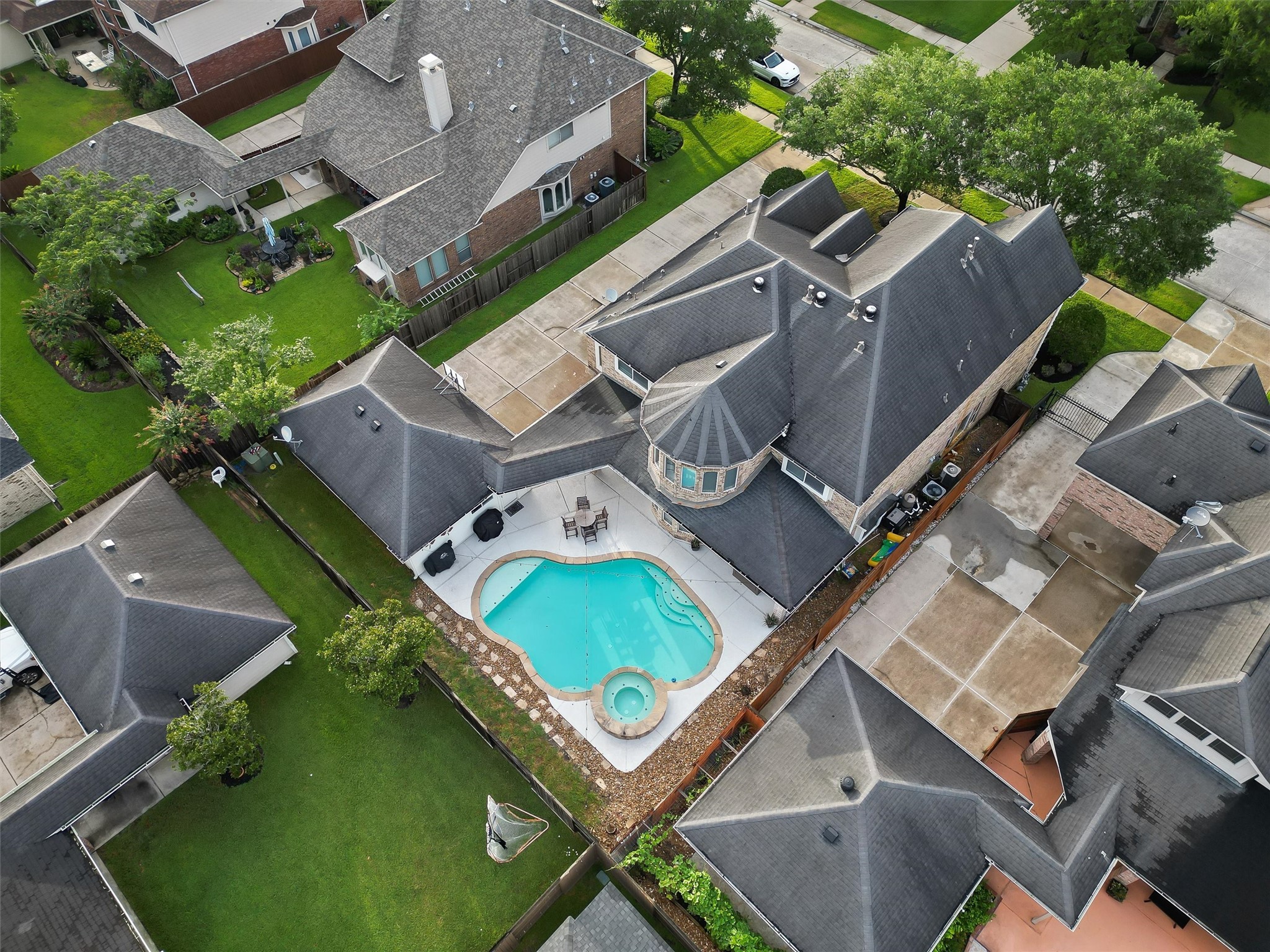 2818 Shallow Springs Court Manvel, TX 77578 - Photo 39 of 41 an aerial view of a house with a swimming pool