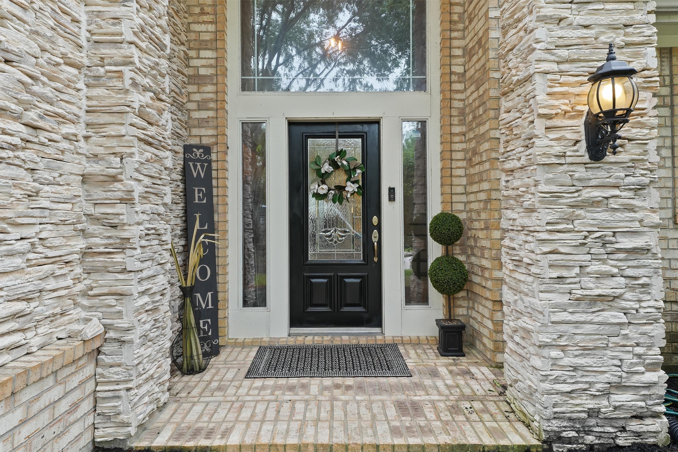 2818 Shallow Springs Court Manvel, TX 77578 - Photo 4 of 41 a front view of a house with a shower