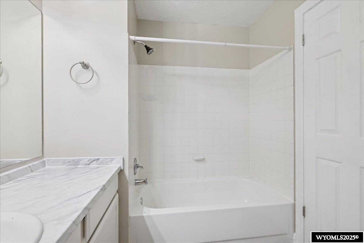 193 Southridge Road Evanston, WY 82930 - Photo 13 of 28