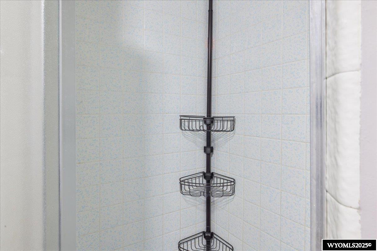 193 Southridge Road Evanston, WY 82930 - Photo 17 of 28