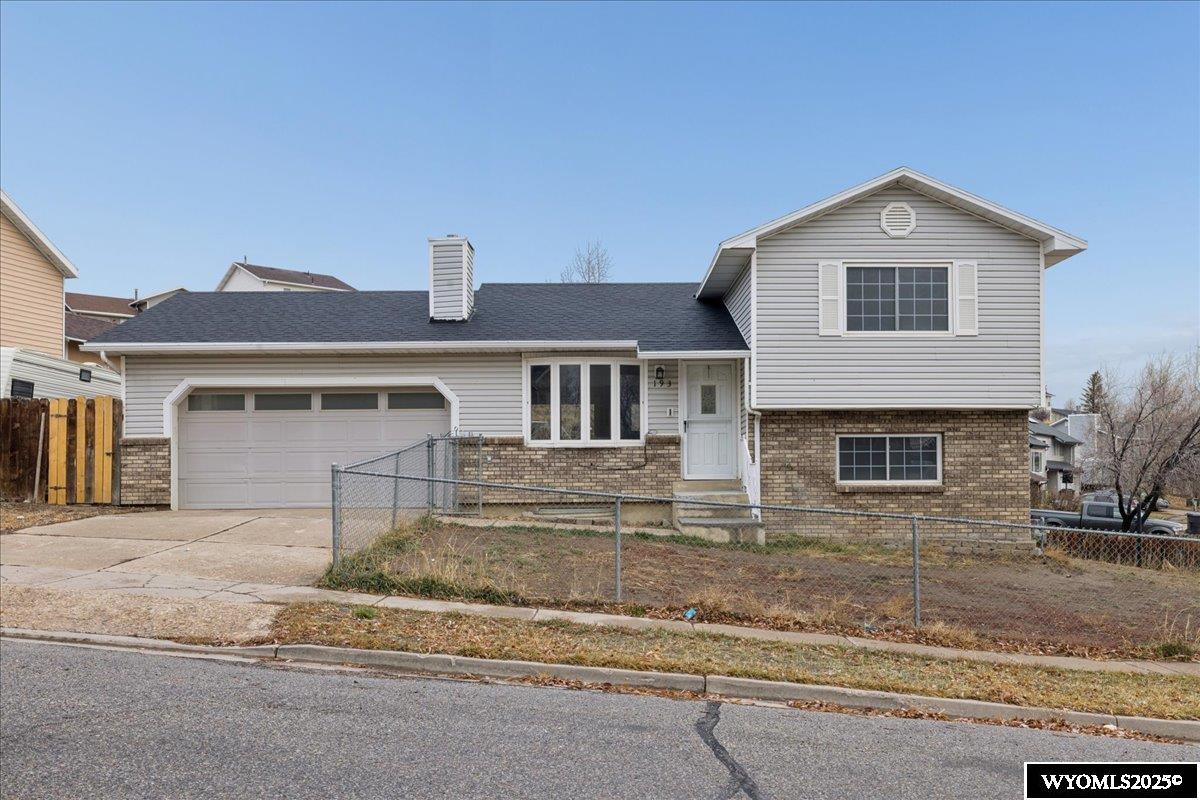 193 Southridge Road Evanston, WY 82930 - Photo 2 of 28