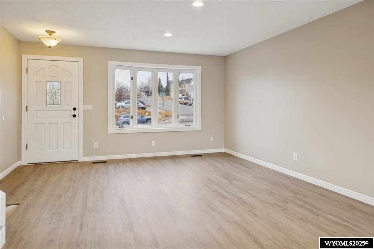 193 Southridge Road Evanston, WY 82930 - Photo 8 of 28