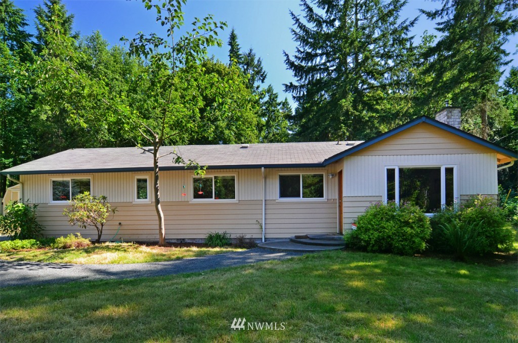 9977 Northeast Lofgren Road Bainbridge Island, WA 98110 - Photo 2 of 15 Gallery Image 2