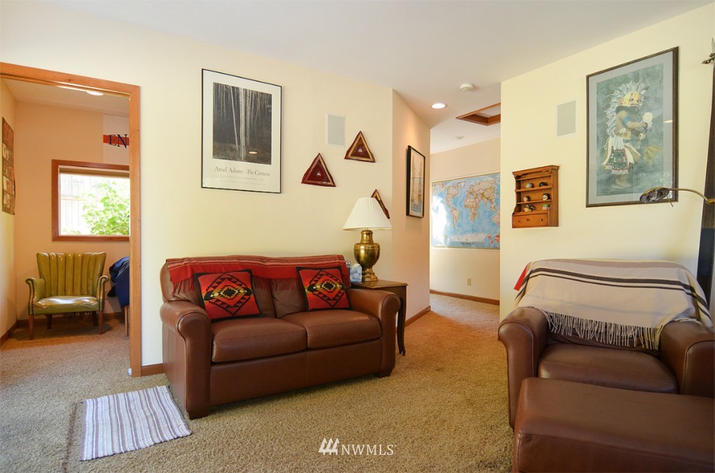 9977 Northeast Lofgren Road Bainbridge Island, WA 98110 - Photo 14 of 15 Gallery Image 14