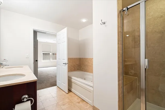 $529,500 | 520 North Halsted Street, Unit 310, Chicago, IL 60642