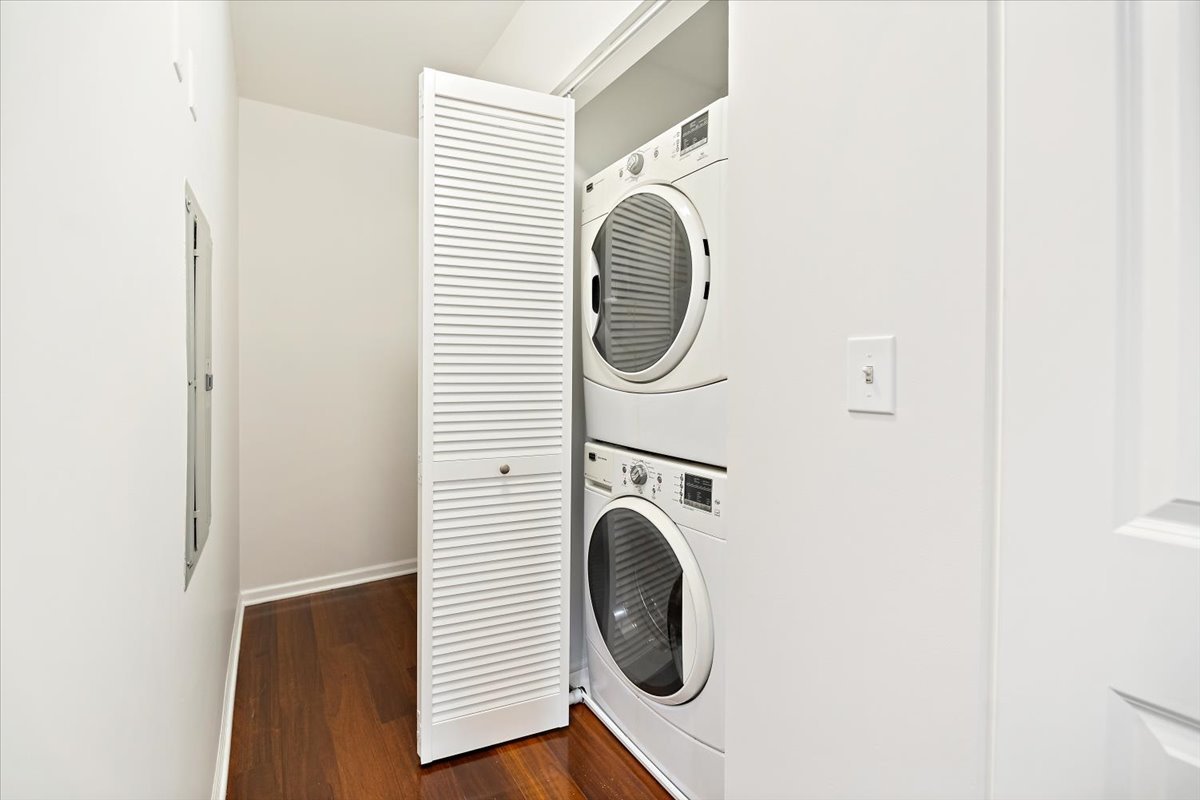 520 North Halsted Street, Unit 310 Chicago, IL 60642 - Photo 38 of 49