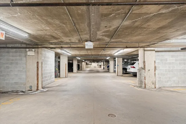 $529,500 | 520 North Halsted Street, Unit 310, Chicago, IL 60642