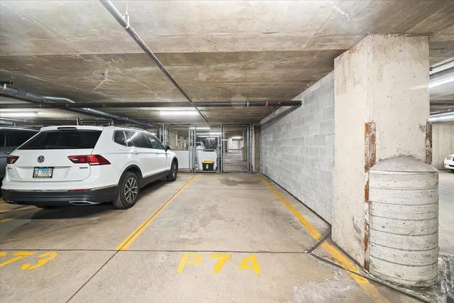 $529,500 | 520 North Halsted Street, Unit 310, Chicago, IL 60642