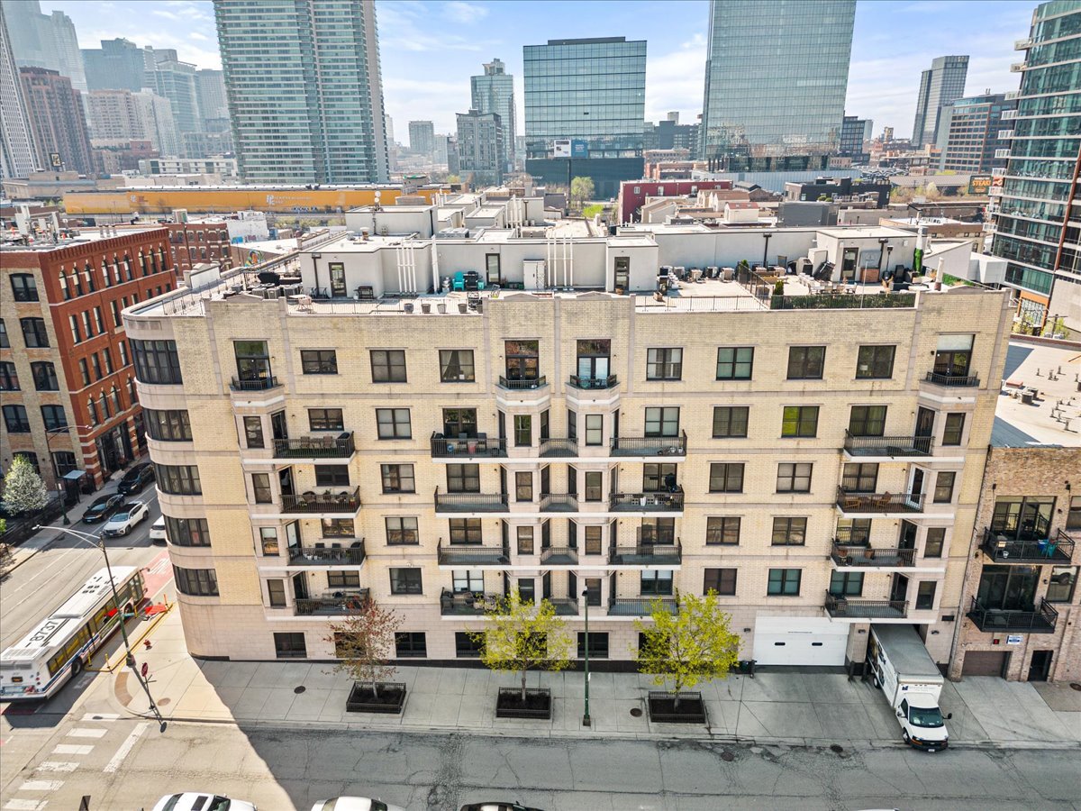 520 North Halsted Street, Unit 310 Chicago, IL 60642 - Photo 6 of 49