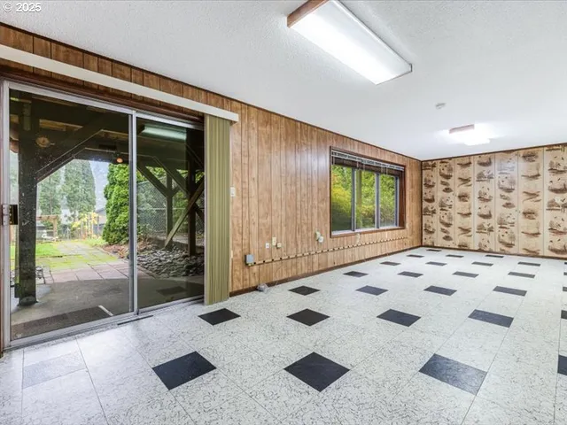 a view of a entryway door of the house